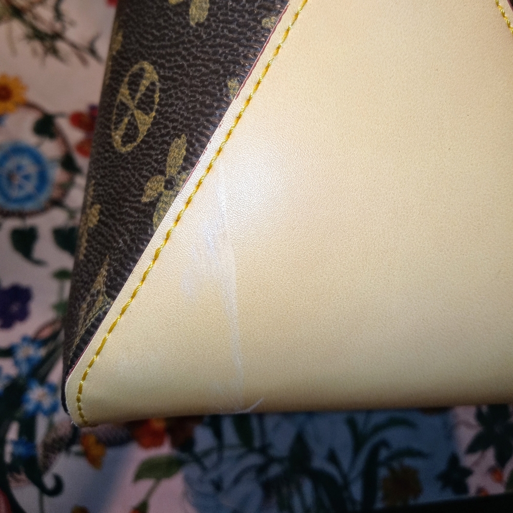 Tote Style Purse - Picture 7 of 9